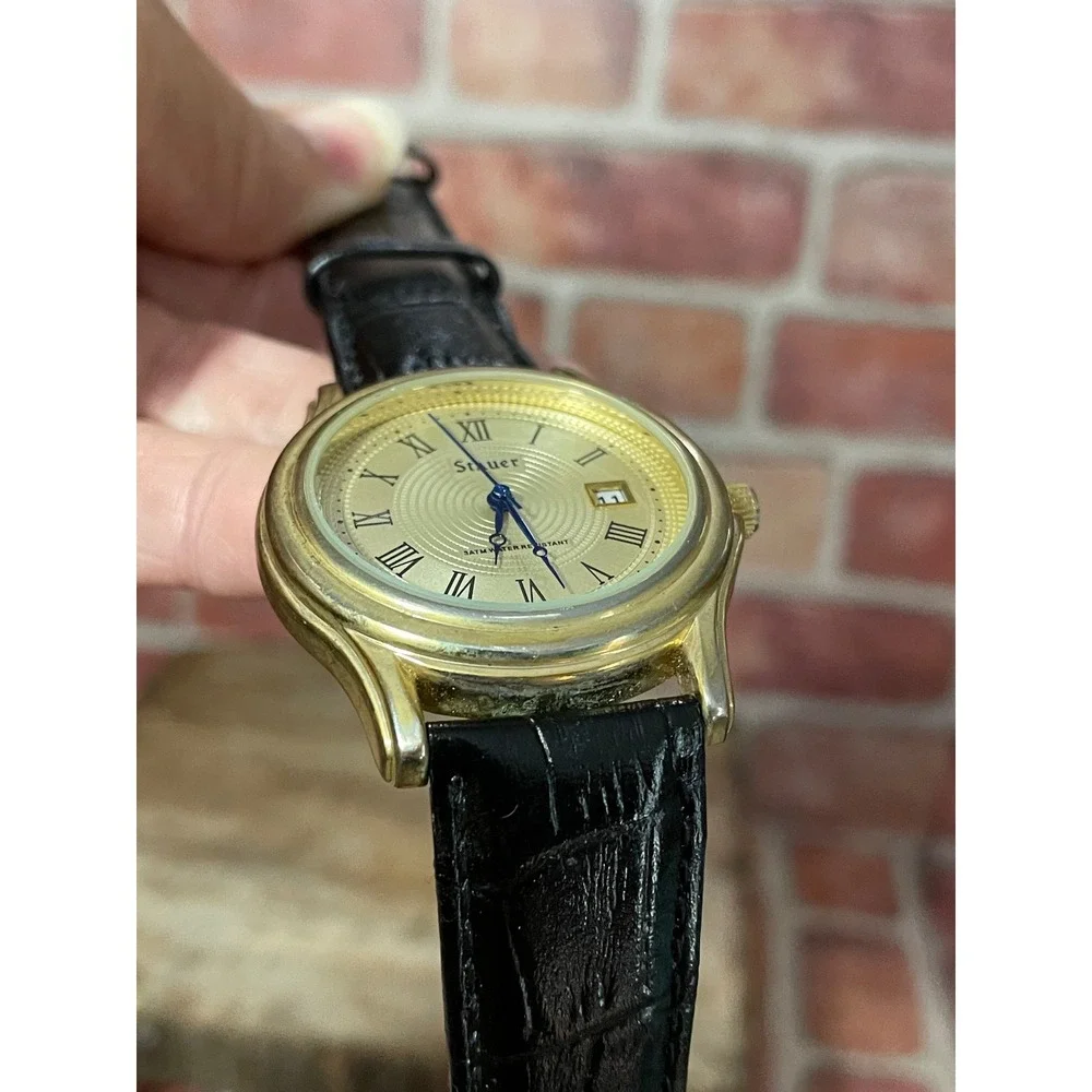 Stauer‎ Metropolitan Gold Tone Watch Roman Numeral Date Black Leather Strap Box